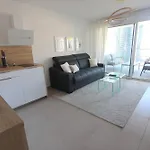Sun Paradise Seaview&terrace Parking&pool شقة بوزولي