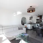 Sun Paradise Seaview&terrace Parking&pool شقة