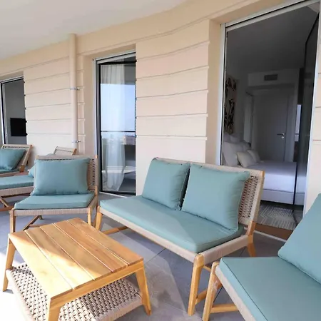 Sun Paradise Seaview&terrace Parking&pool * بوزولي