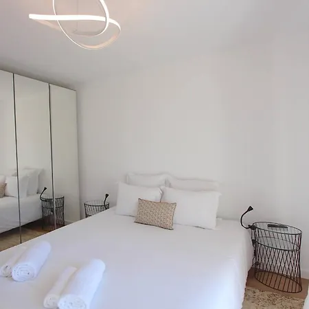 Daire Sun Paradise Seaview&terrace Parking&pool