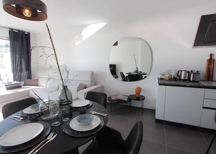 Sun Paradise Seaview&terrace Parking&pool Apartament Beausoleil