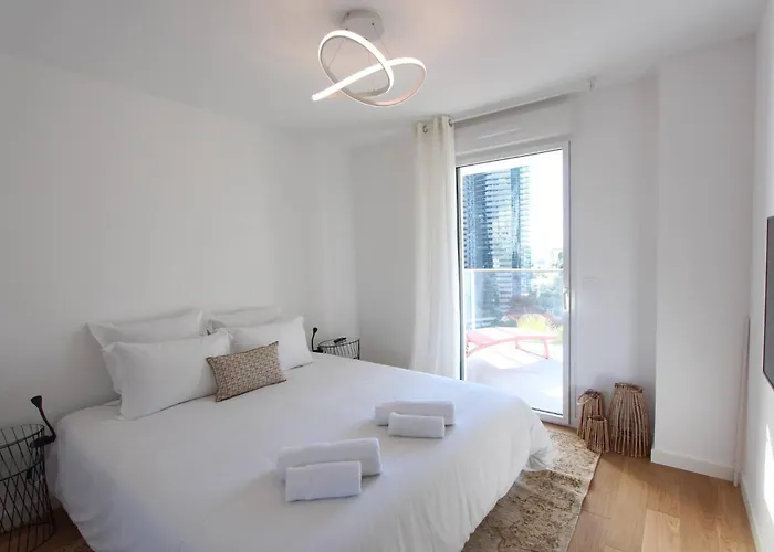 Sun Paradise Seaview&terrace Parking&pool Apartament *